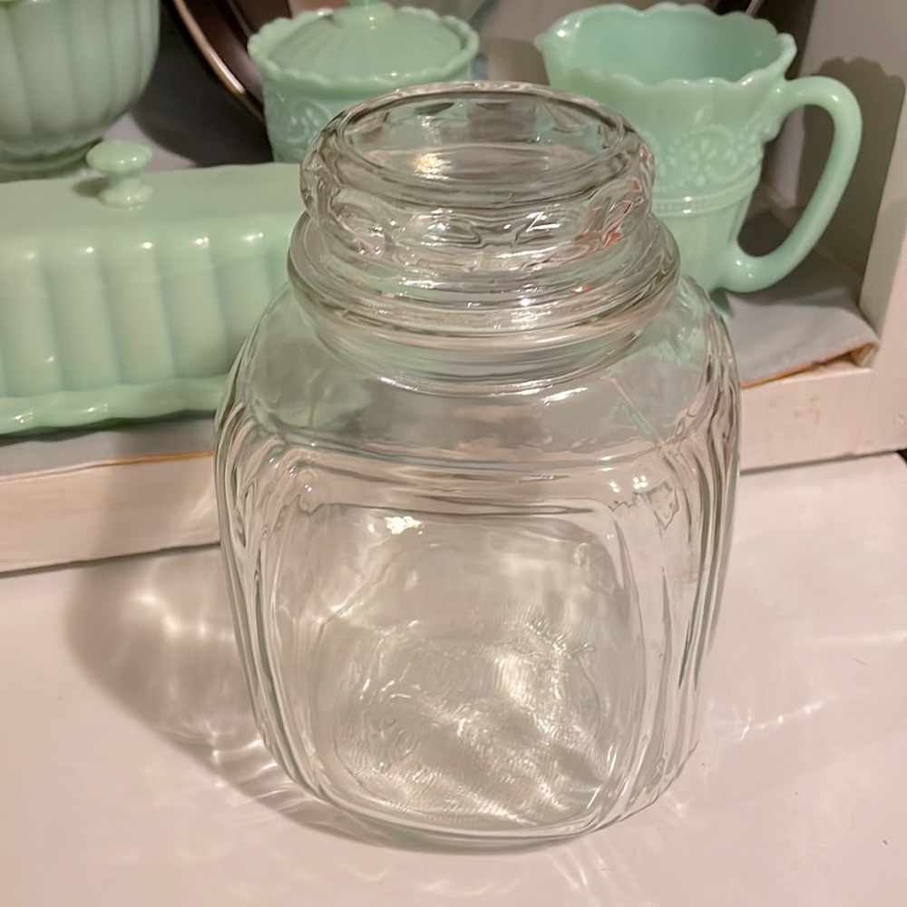 Vintage Duraglas 1940-1960 canister with lid